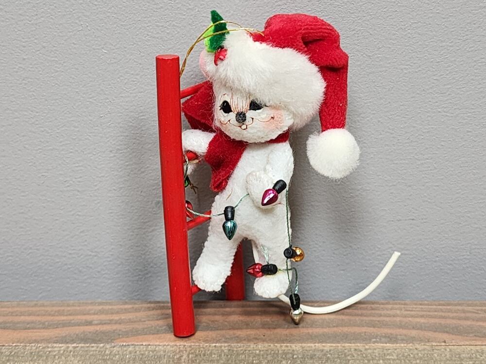 2009 Annalee White Mouse Colored Lights Ladder Christmas Ornament